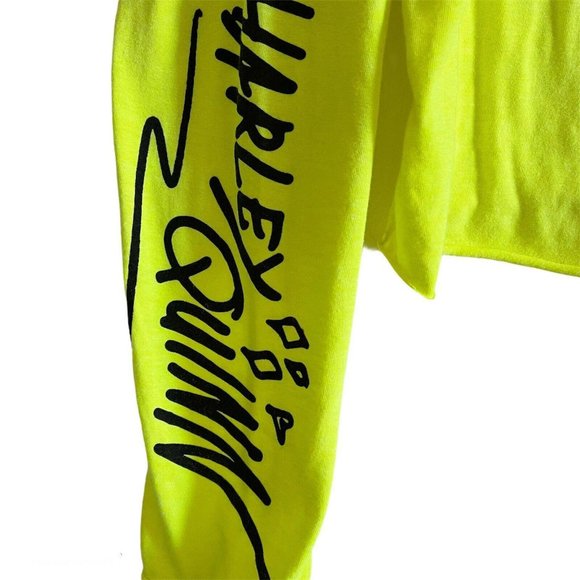 Neon Green Graphic Crop Top - Picture 3 of 7